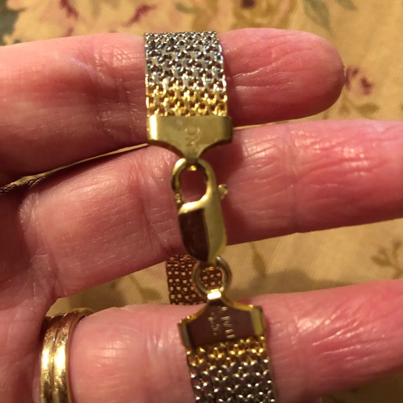 Beautiful Tri Colored Set - Picture 4 of 5